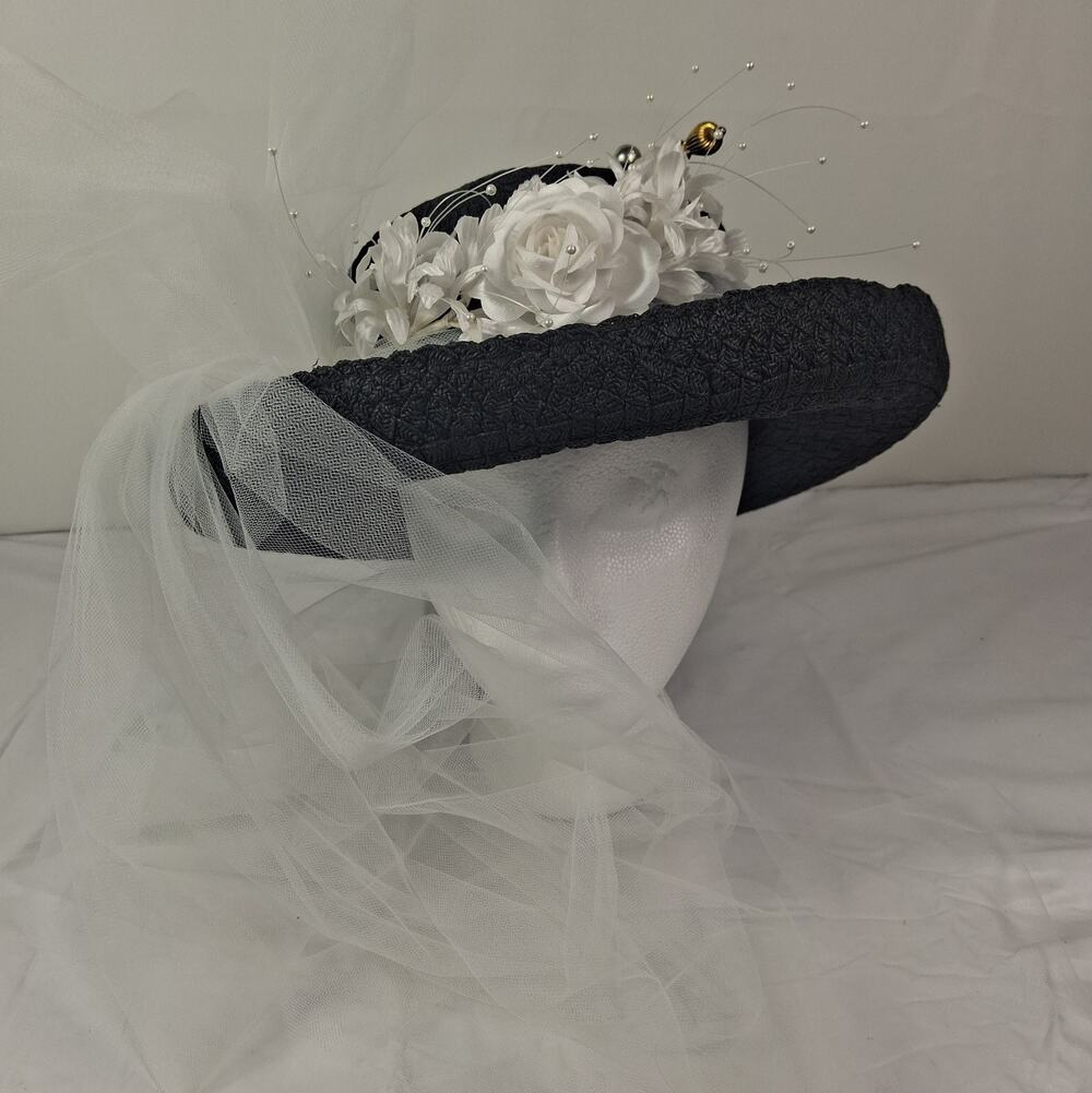 Vintage Cappelli Straworld Black Hat White Flowers Veil Pins Retro 7.25"
